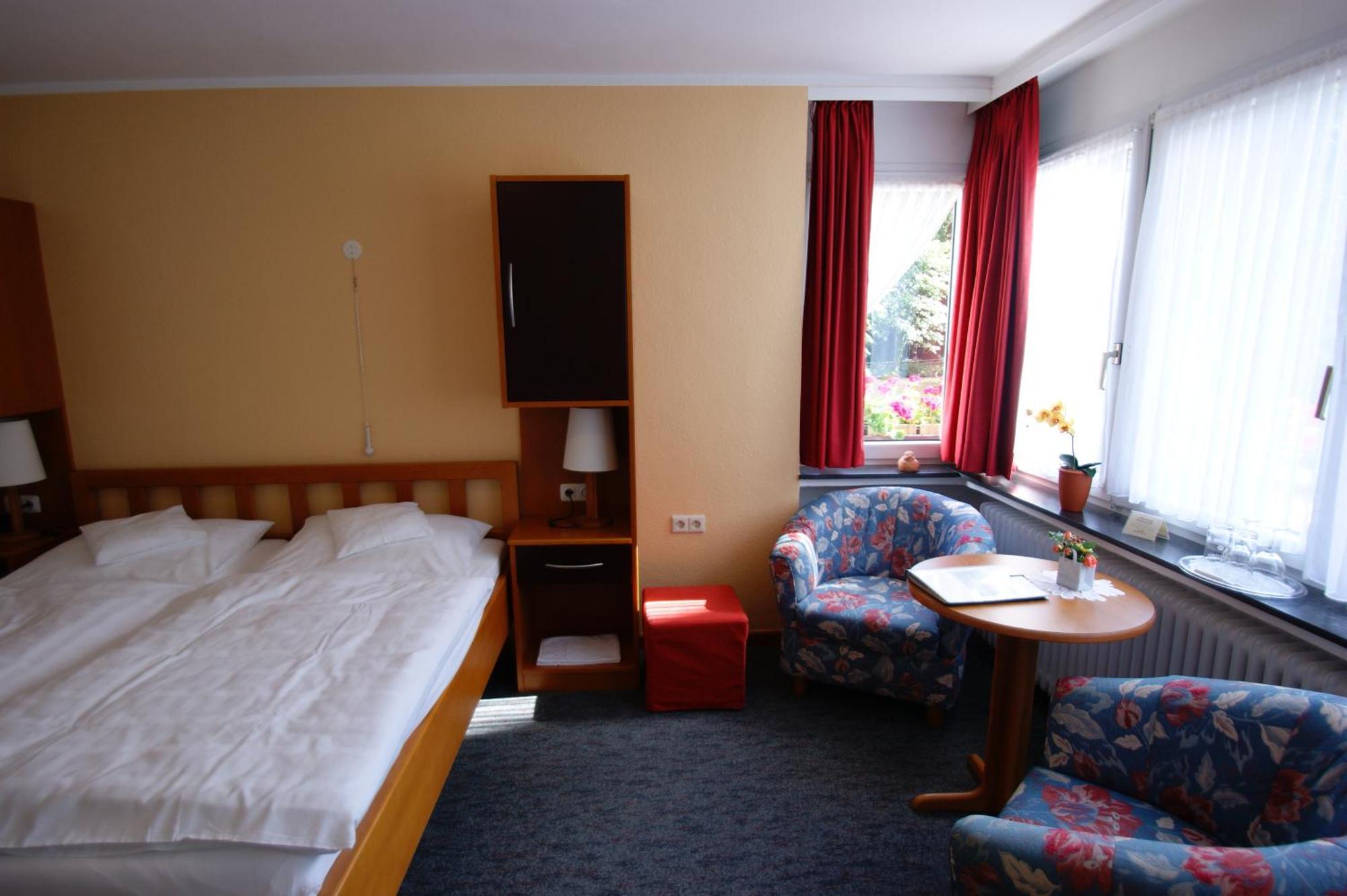 Bertricher Hof Hotel Garni บัดแบร์ทริช ภายนอก รูปภาพ
