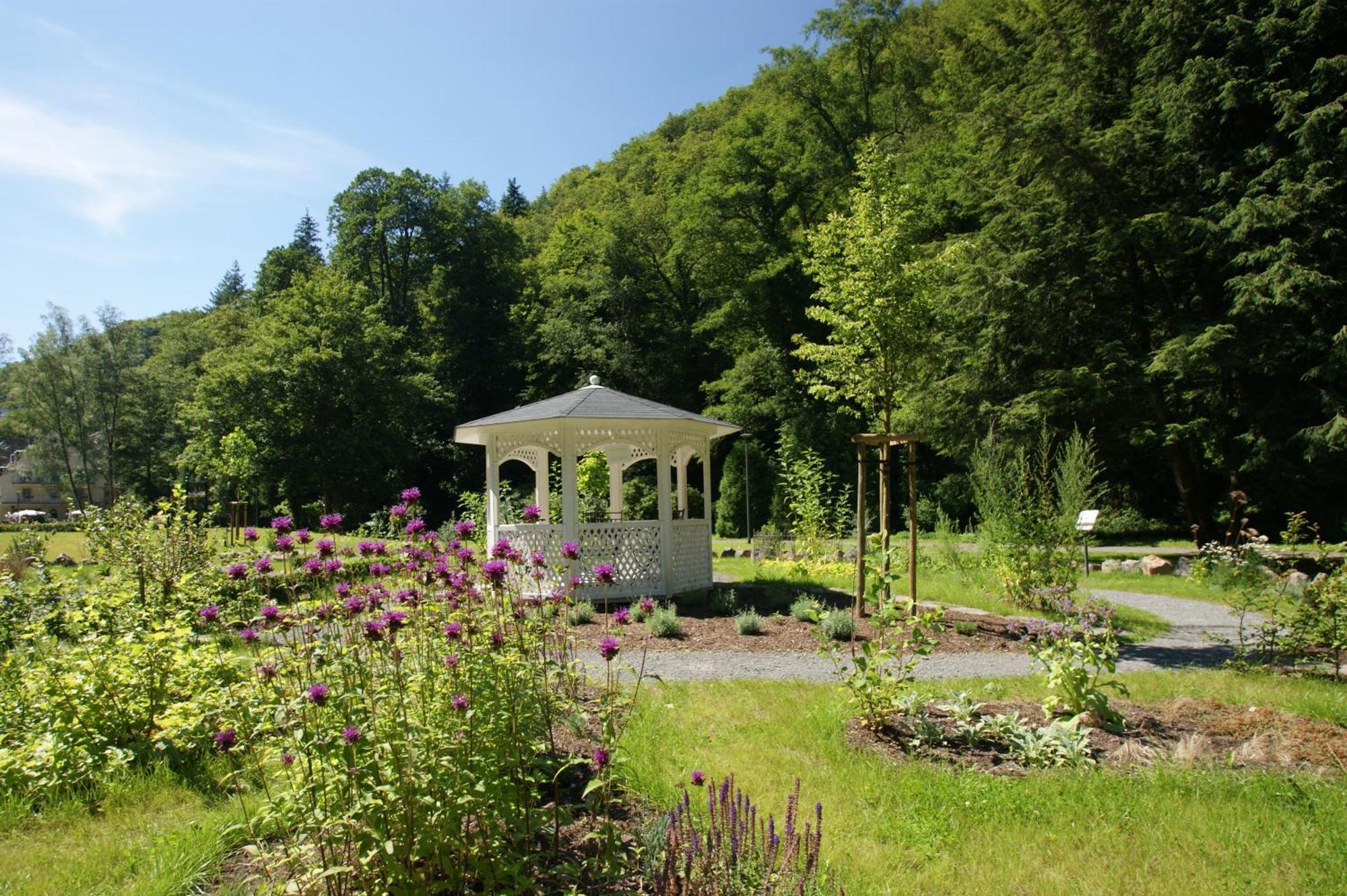 Bertricher Hof Hotel Garni บัดแบร์ทริช ภายนอก รูปภาพ