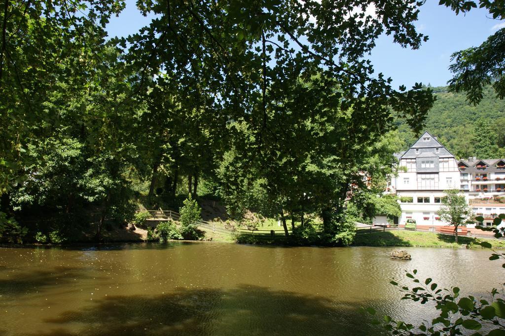 Bertricher Hof Hotel Garni บัดแบร์ทริช ภายนอก รูปภาพ