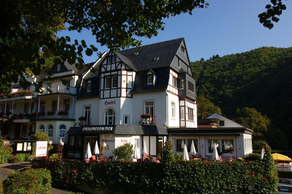 Bertricher Hof Hotel Garni บัดแบร์ทริช ภายนอก รูปภาพ